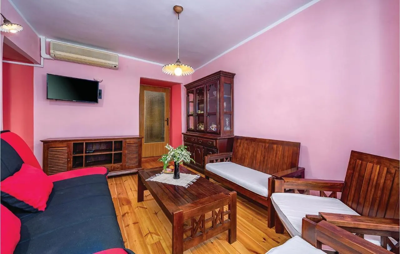 Gorgeous Home In Nedescina With Kitchen 0*,