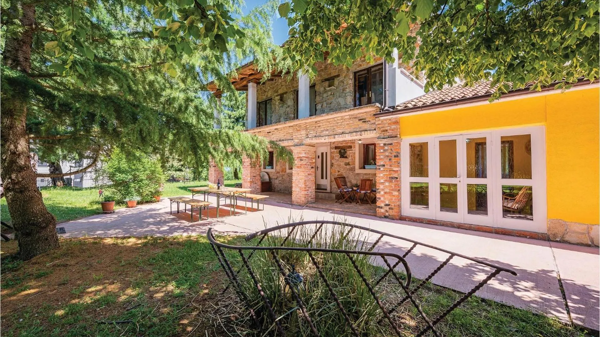 Gorgeous Home In Nedescina With Kitchen